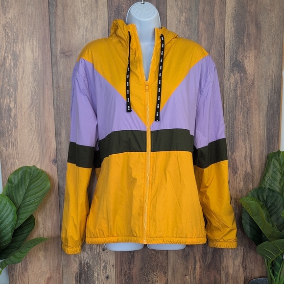 PINK Victoria's Secret Jackets & Blazers - PINK Victoria's Secret Anorak Sherpa Lined Windbreaker Jacket M/L           M635